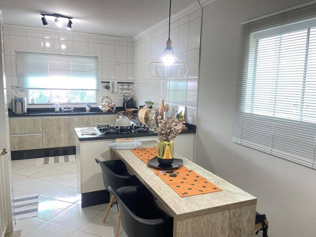Casa, 3 quartos, 240 m² - Foto 8