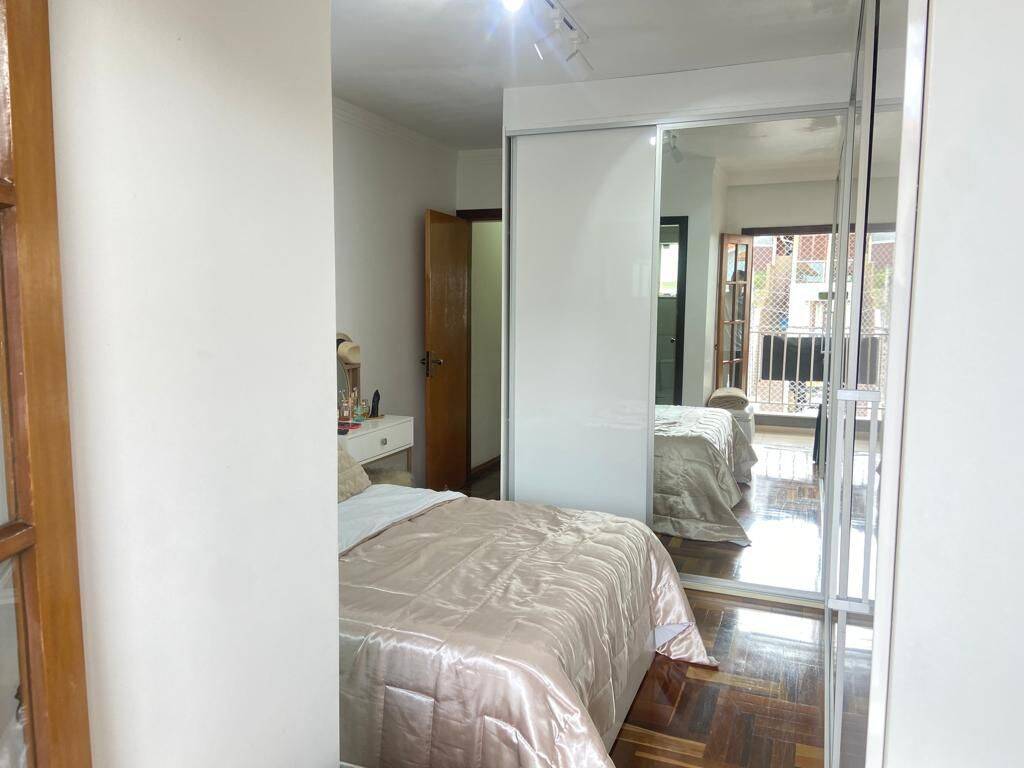 Casa, 3 quartos, 240 m² - Foto 13