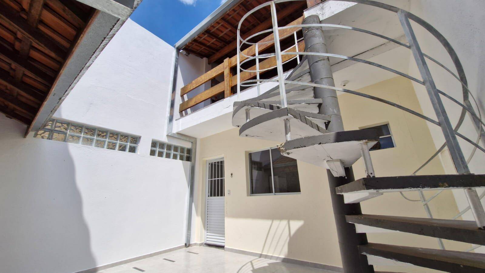 Casa, 2 quartos, 165 m² - Foto 1