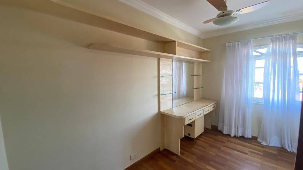 Casa, 3 quartos, 237 m² - Foto 11