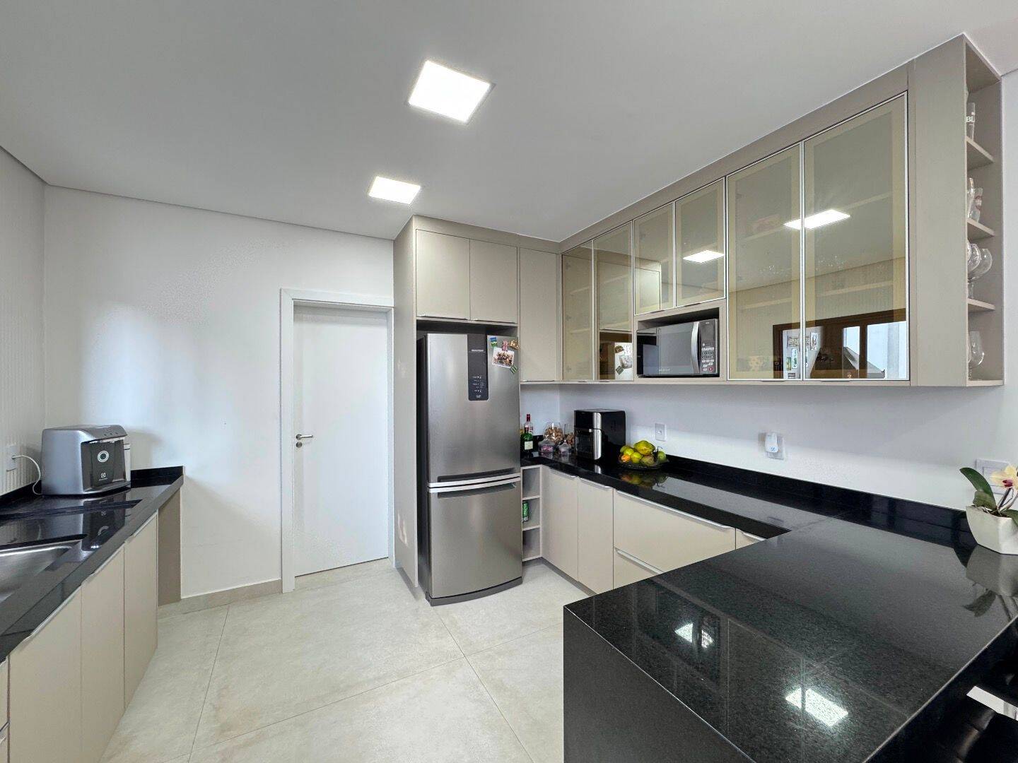 Casa, 3 quartos, 266 m² - Foto 10