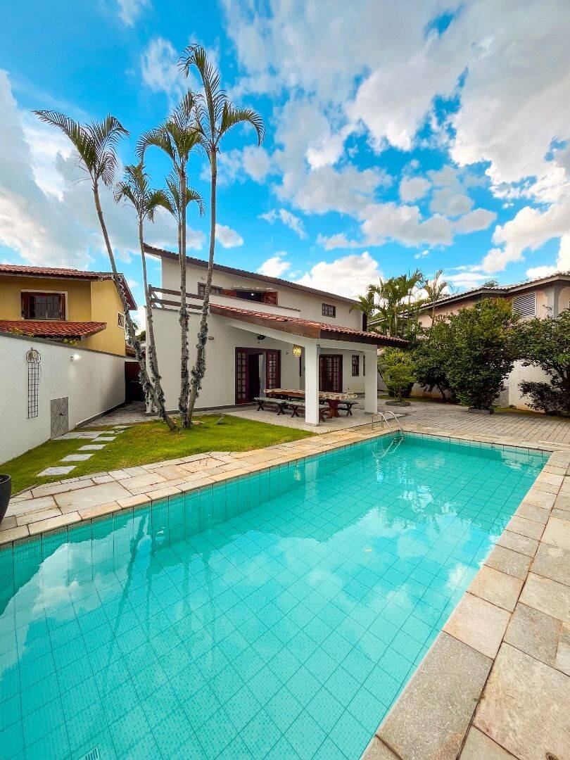 Casa, 4 quartos, 345 m² - Foto 1