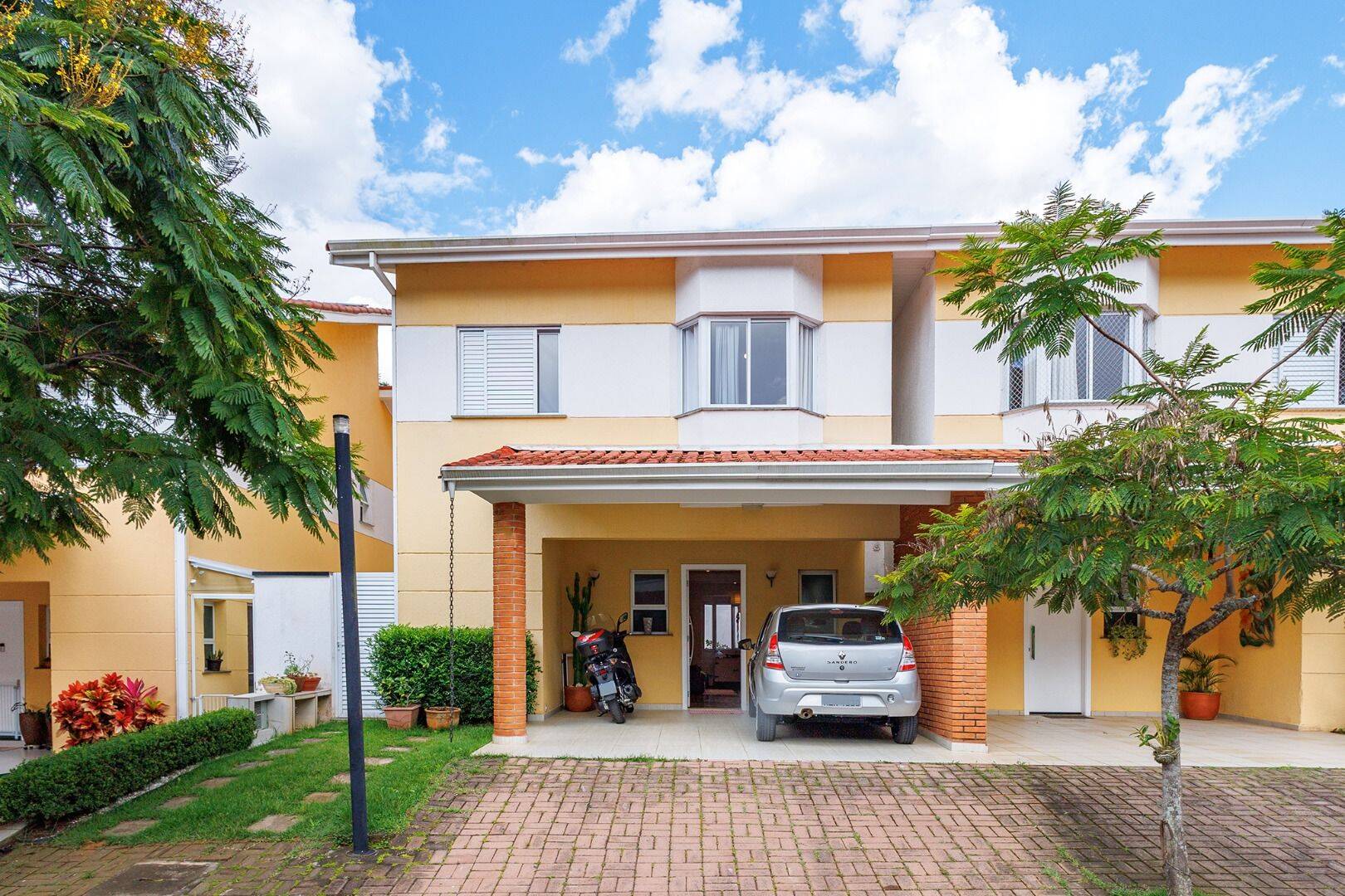 Casa, 4 quartos, 145 m² - Foto 1