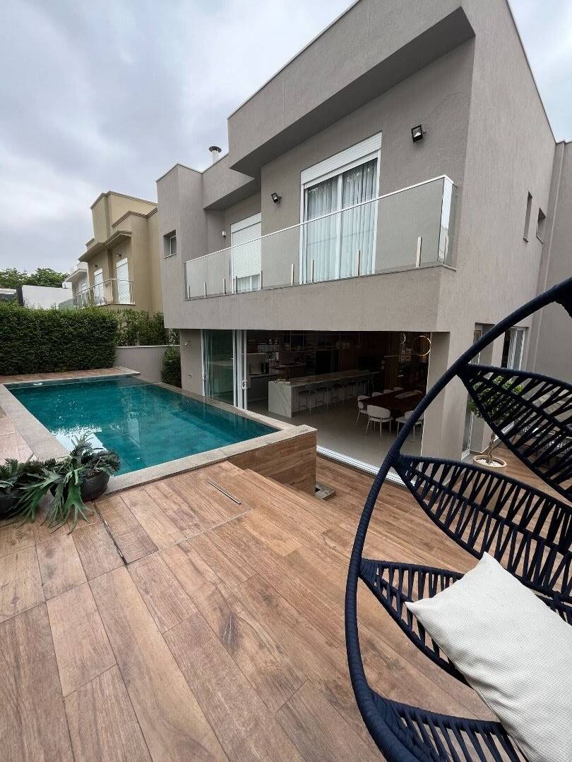 Casa, 5 quartos, 333 m² - Foto 1