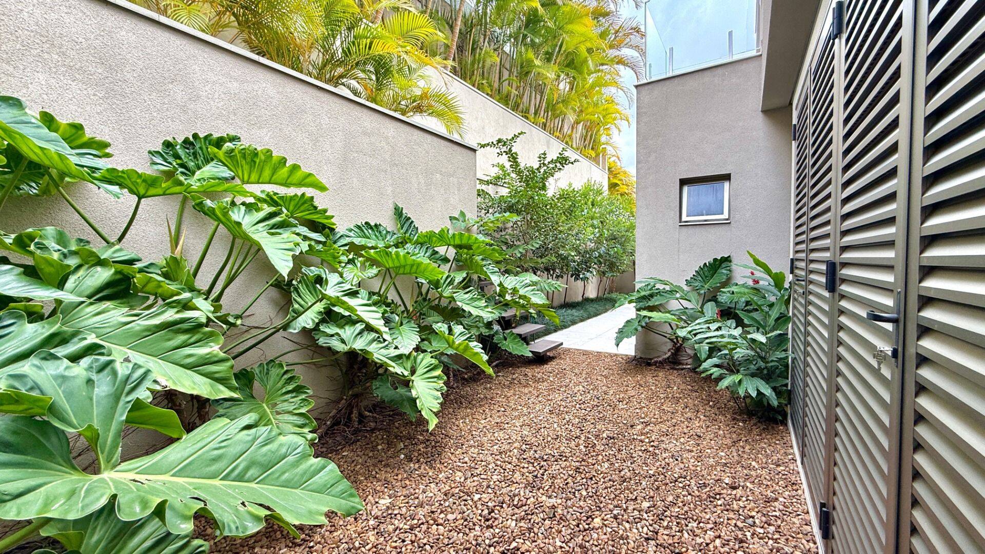 Casa, 4 quartos, 440 m² - Foto 33