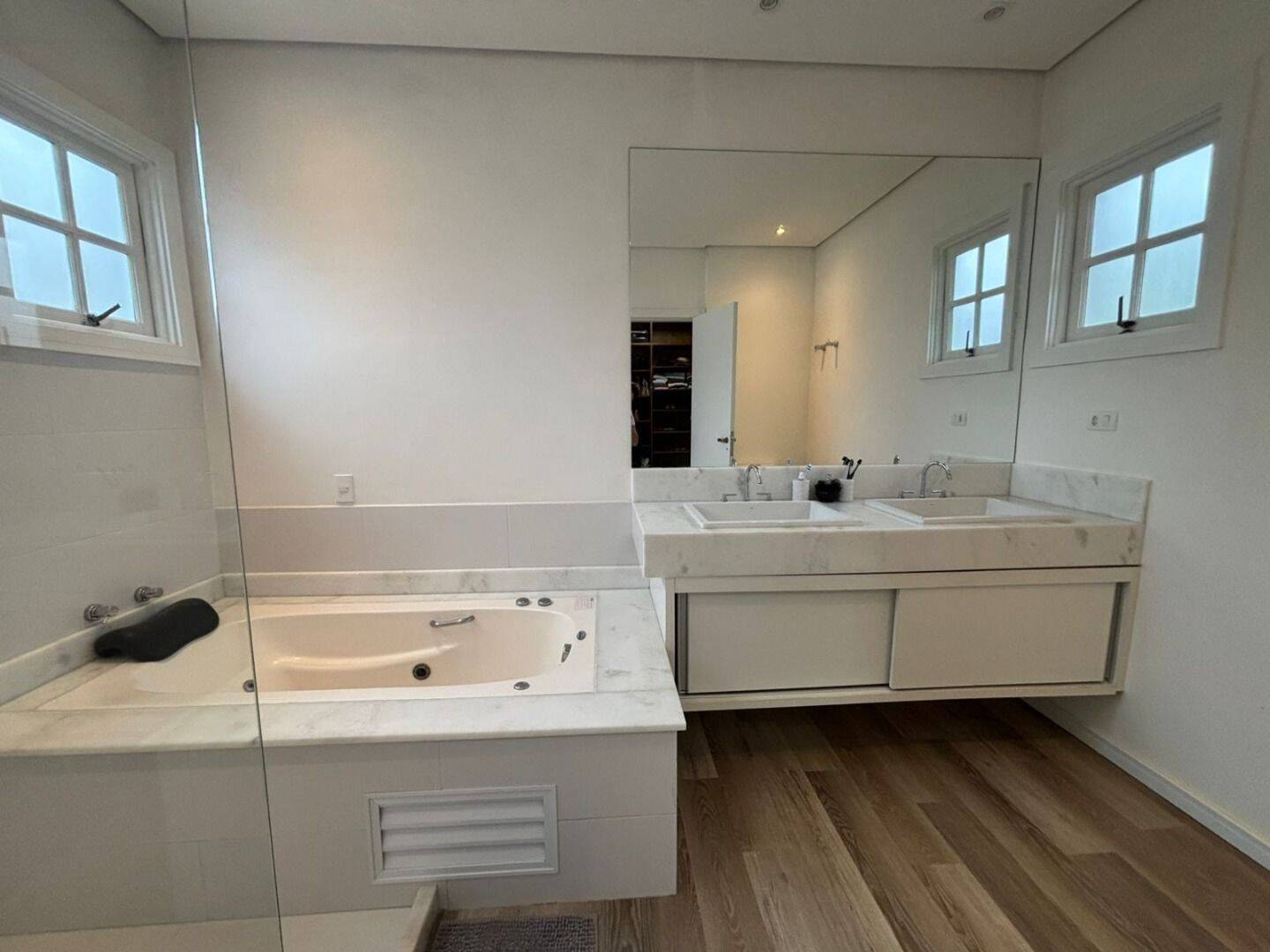 Casa, 4 quartos, 300 m² - Foto 31