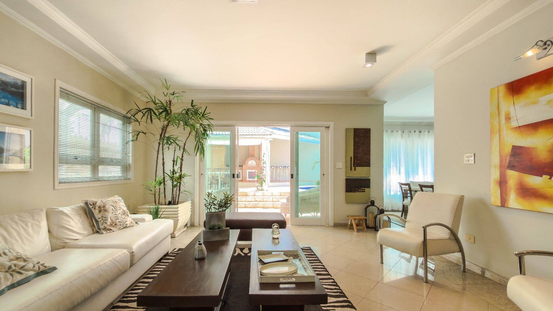 Casa, 4 quartos, 348 m² - Foto 2