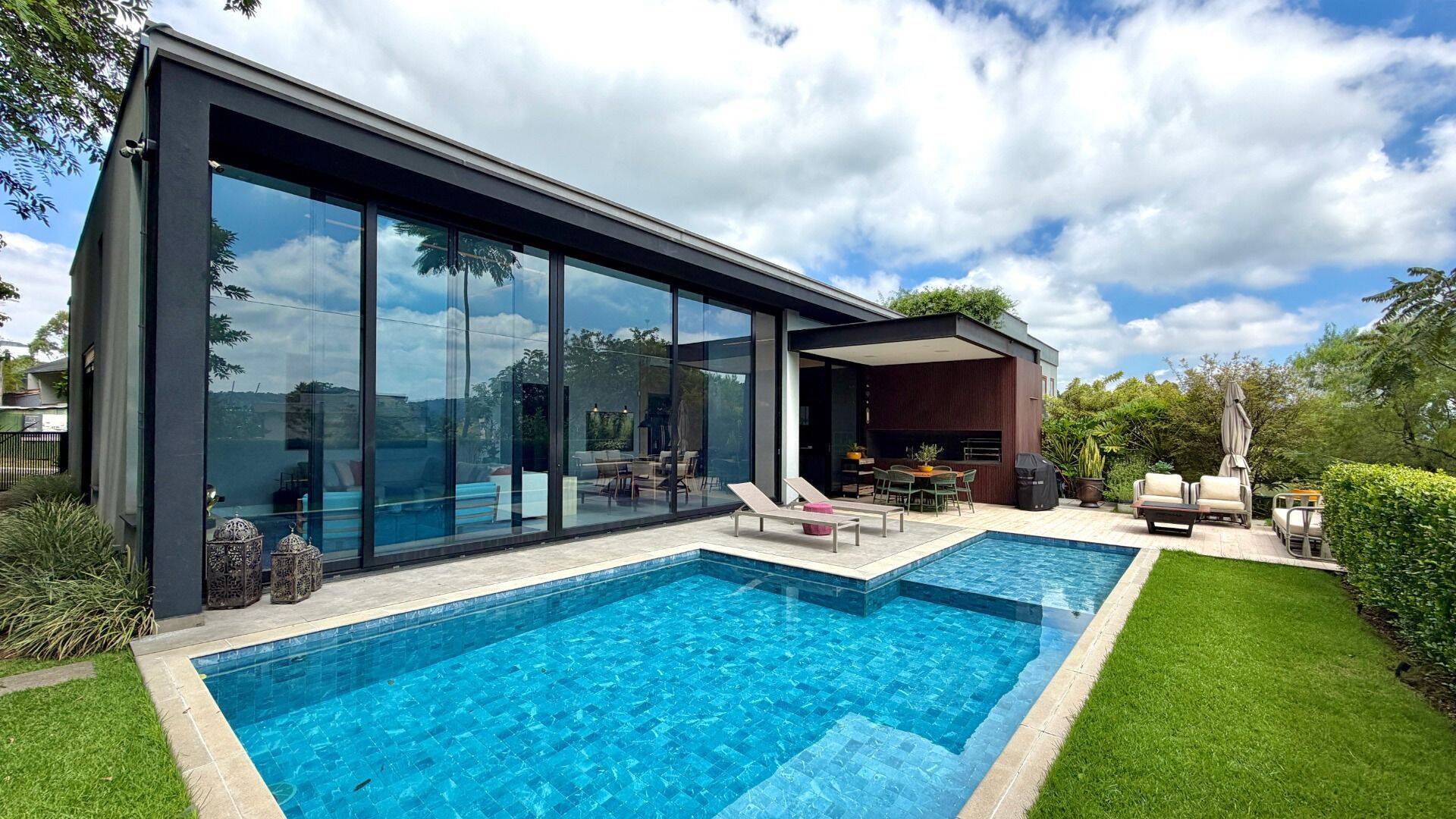 Casa, 4 quartos, 430 m² - Foto 1