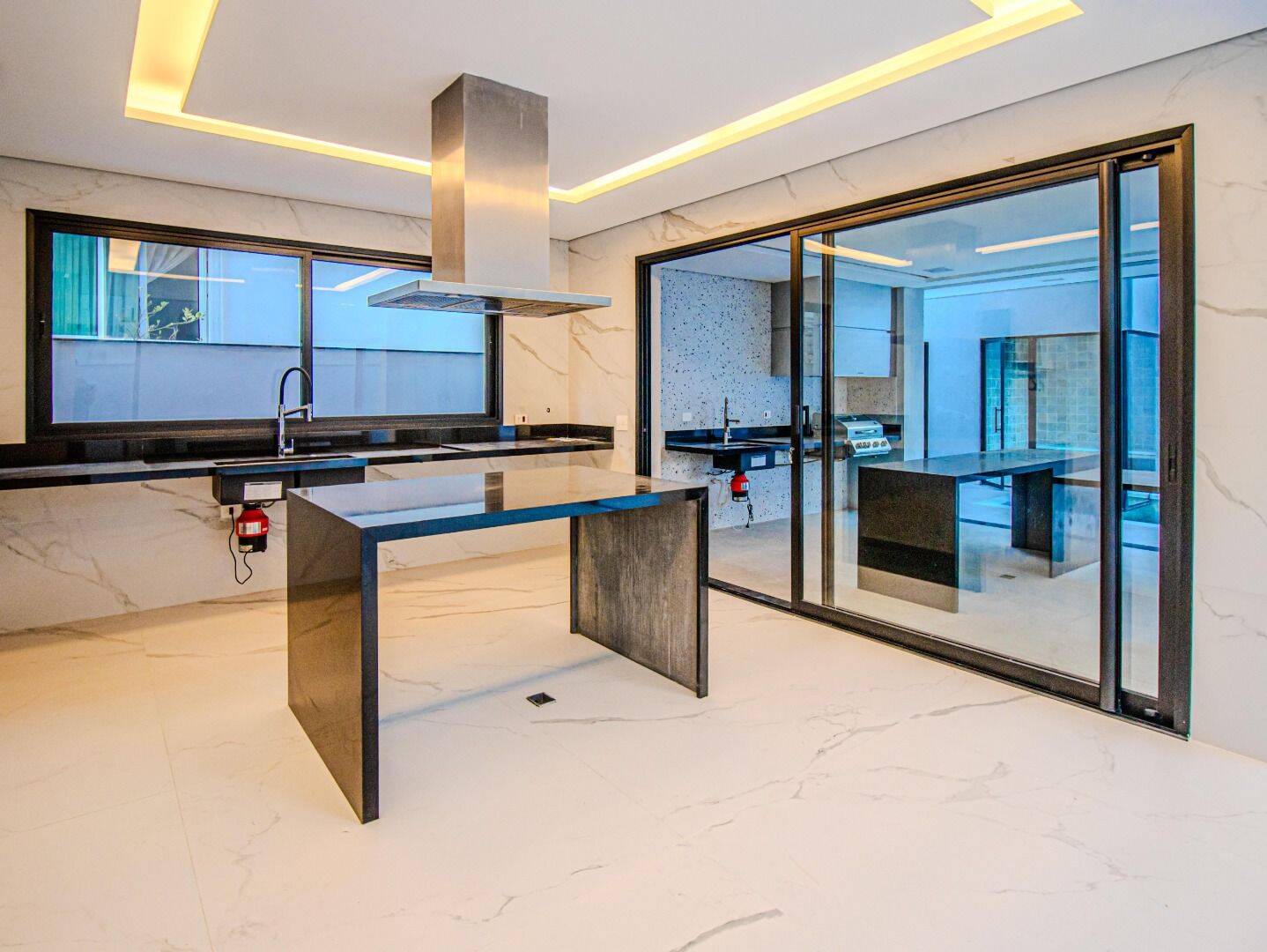 Casa, 4 quartos, 368 m² - Foto 33