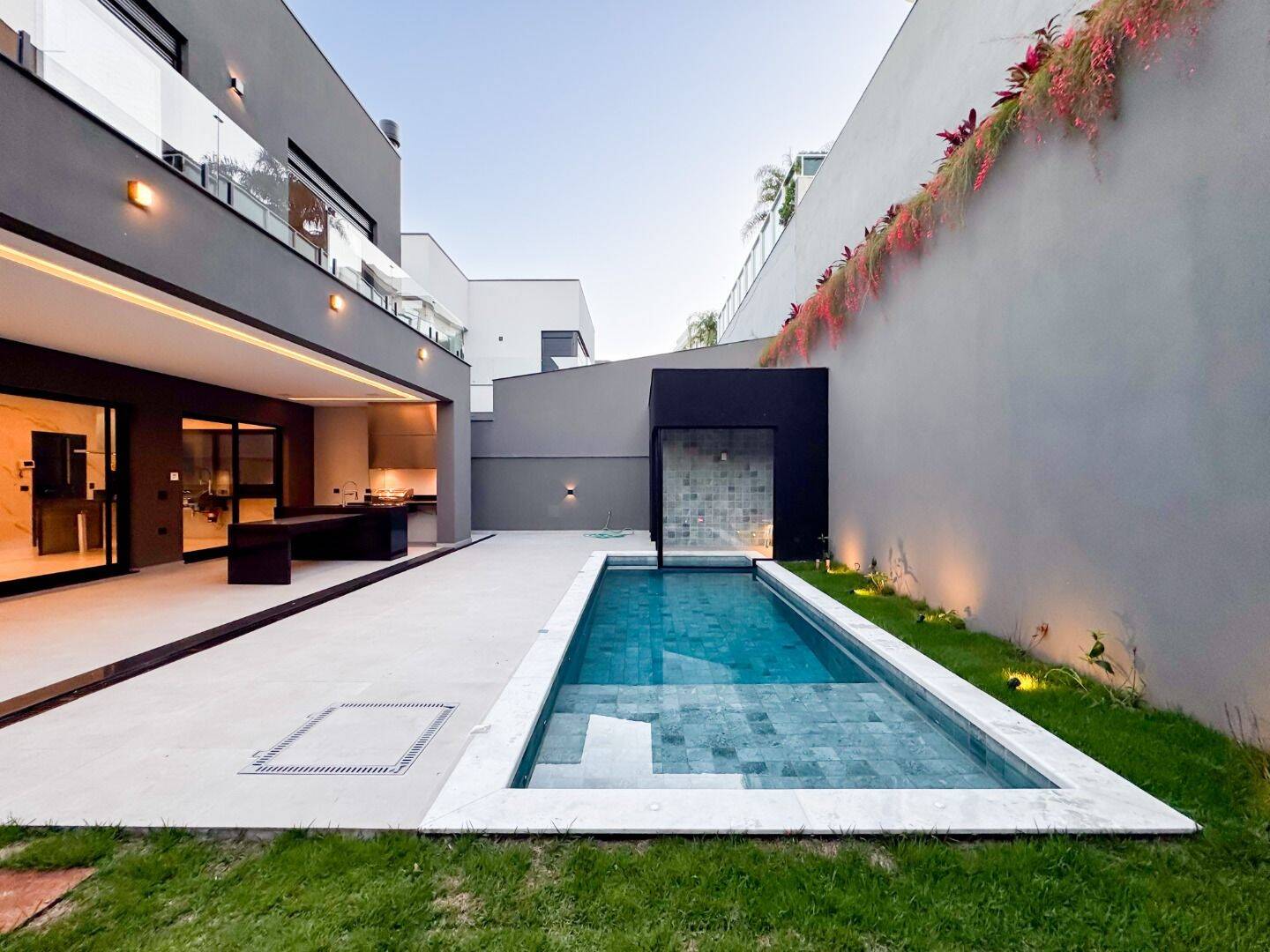 Casa, 4 quartos, 361 m² - Foto 2