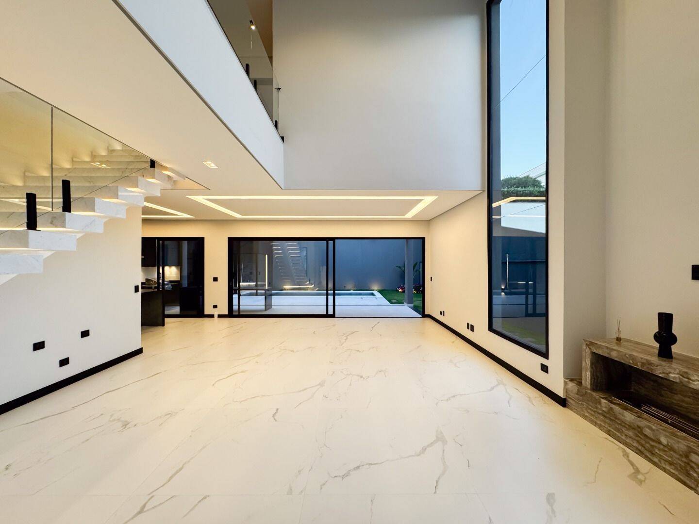Casa, 4 quartos, 361 m² - Foto 11