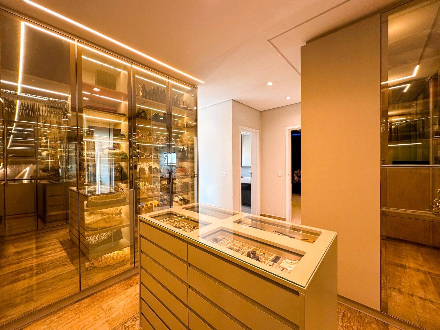 Casa, 4 quartos, 347 m² - Foto 35