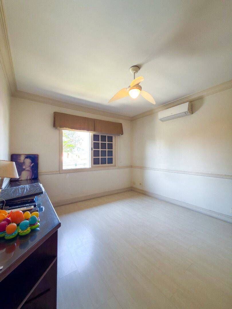 Casa, 4 quartos, 270 m² - Foto 24