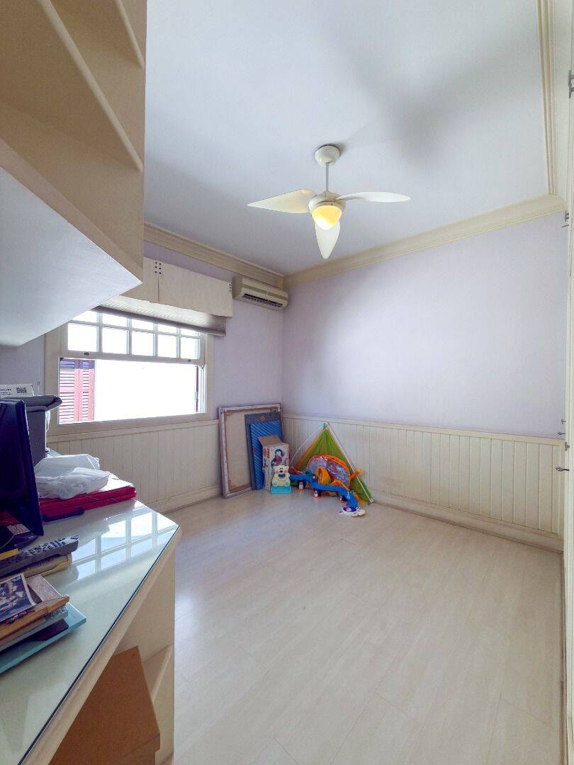 Casa, 4 quartos, 270 m² - Foto 25