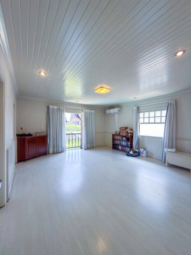 Casa, 4 quartos, 270 m² - Foto 28