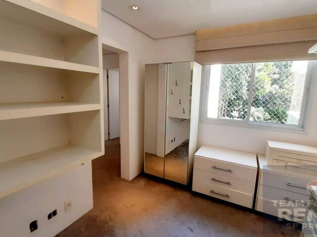 Apartamentos para Venda em Santana de Parnaíba - 5