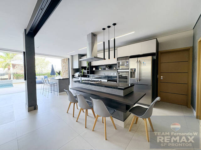 Casa para Venda em Santana de Parnaíba - 4