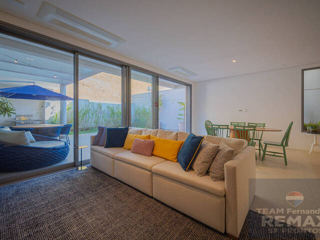 Casa para Venda em Santana de Parnaíba - 5