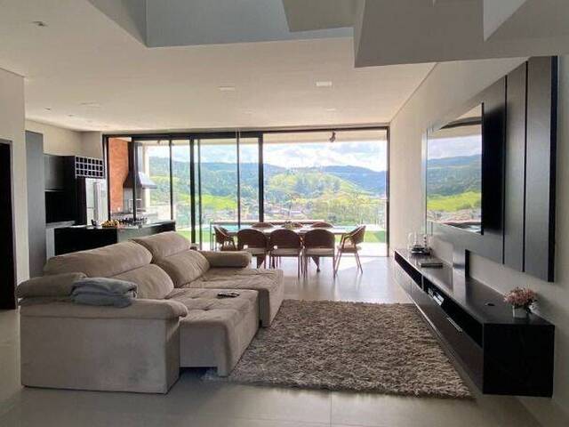 Casa para Venda em Santana de Parnaíba - 4
