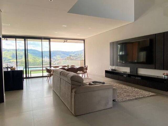Casa para Venda em Santana de Parnaíba - 5