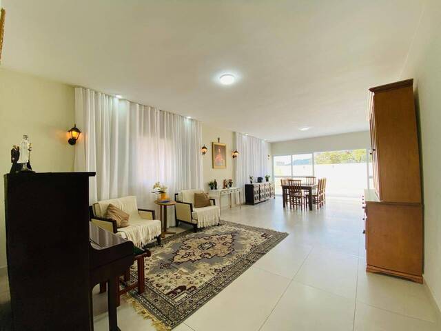 Casa para Venda em Santana de Parnaíba - 5