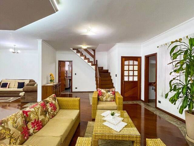 Casa para Venda em Santana de Parnaíba - 5