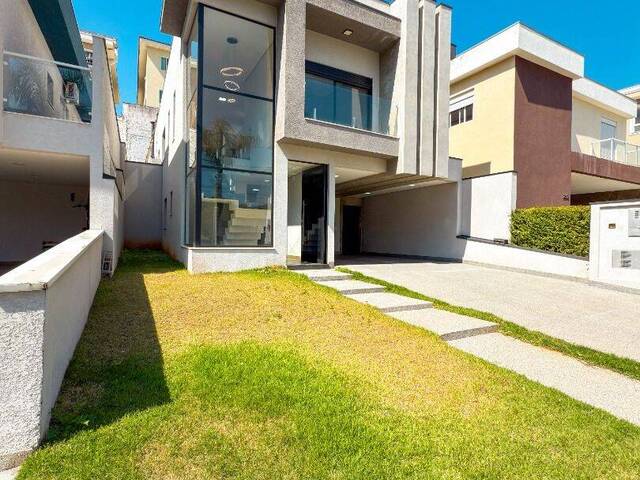 #CA0632 - Casa para Venda em Santana de Parnaíba - SP