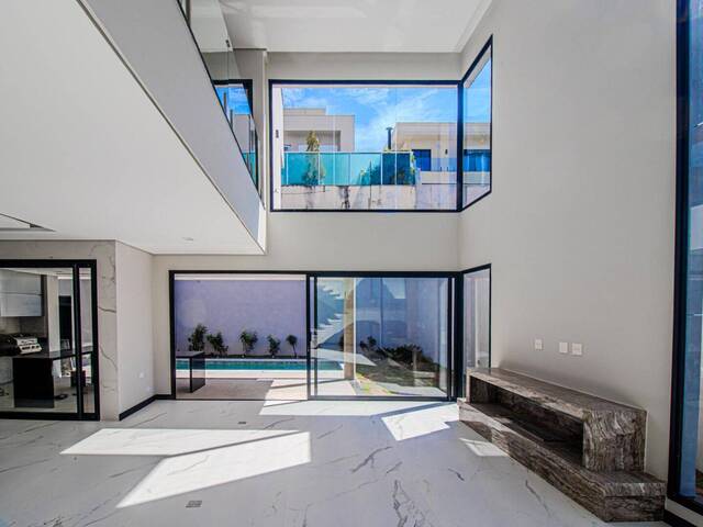 Casa para Venda em Santana de Parnaíba - 5